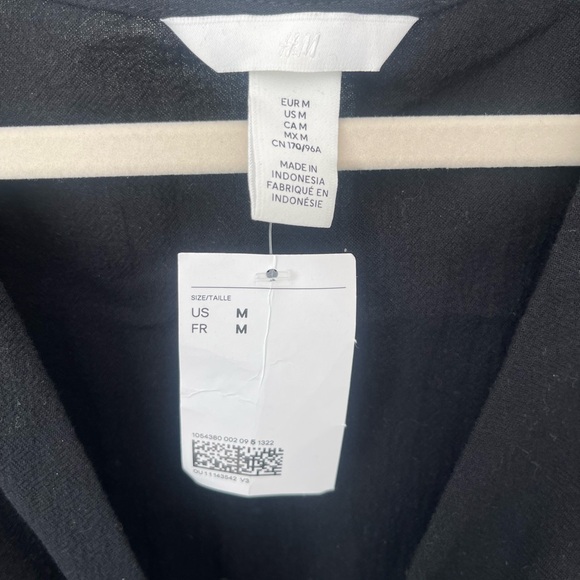 H&M keyhole midi dress - Picture 3 of 3